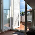 Lady Daniela Mit Meerblick In Lovran