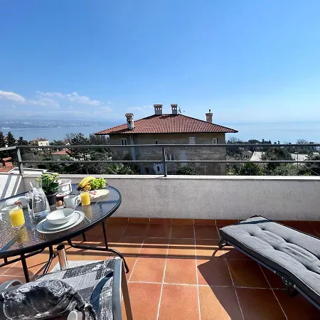 Апартаменты Lady Daniela Mit Meerblick In Ловран