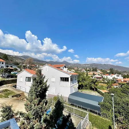 Lady Daniela Mit Meerblick In Appartement Lovran