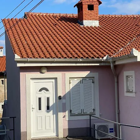 Lady Daniela Mit Meerblick In * Ловран