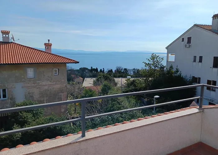 Lady Daniela Mit Meerblick In * Lovran