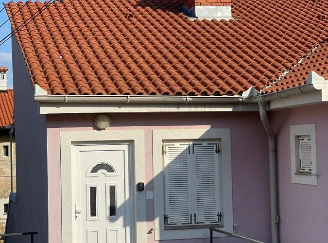 Lady Daniela Mit Meerblick In * Lovran