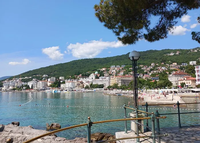 Lady Daniela Mit Meerblick In * Lovran